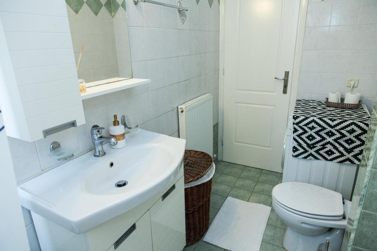 Lovely Apt In Peristeri Athens Exterior photo